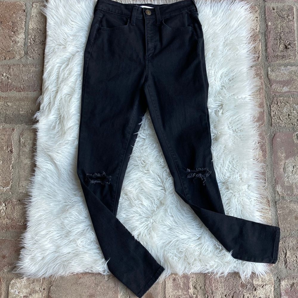 EUC So Super High Rise Ultimate Black Jegging  Size 5